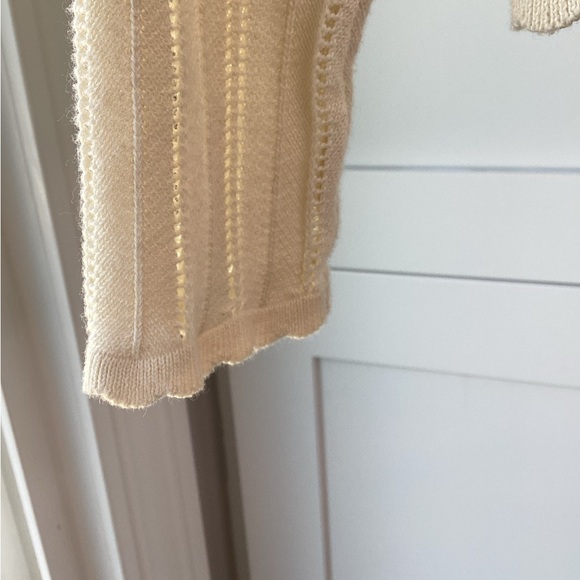 Cream Cropped Sweater, size Small - Picture 5 of 5